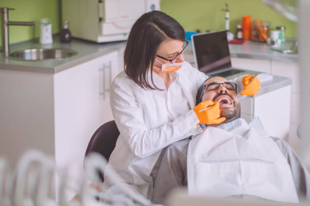 Best Orthodontic Emergency Dentist in Woodbury Center, CT